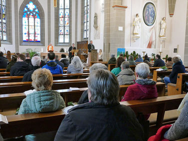 Palmsontag in St. Crescentius - Beginn der Heiligen Woche (Foto: Karl-Franz Thiede)